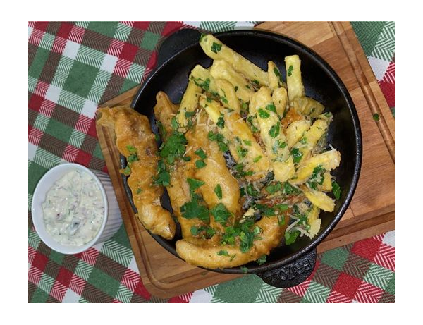 FISH and CHIPS з соусом тар тар